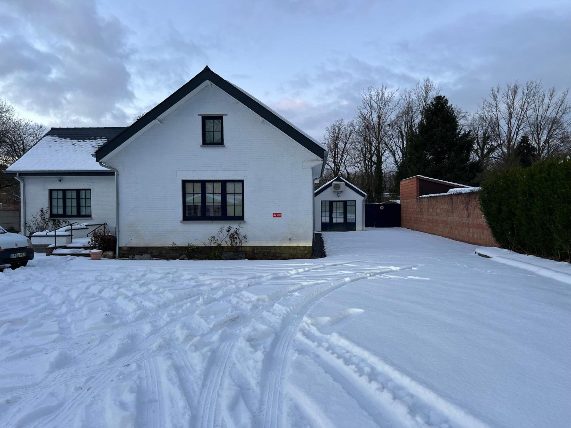 Ferienwohnung Dame Cerise Wavre Exterior foto